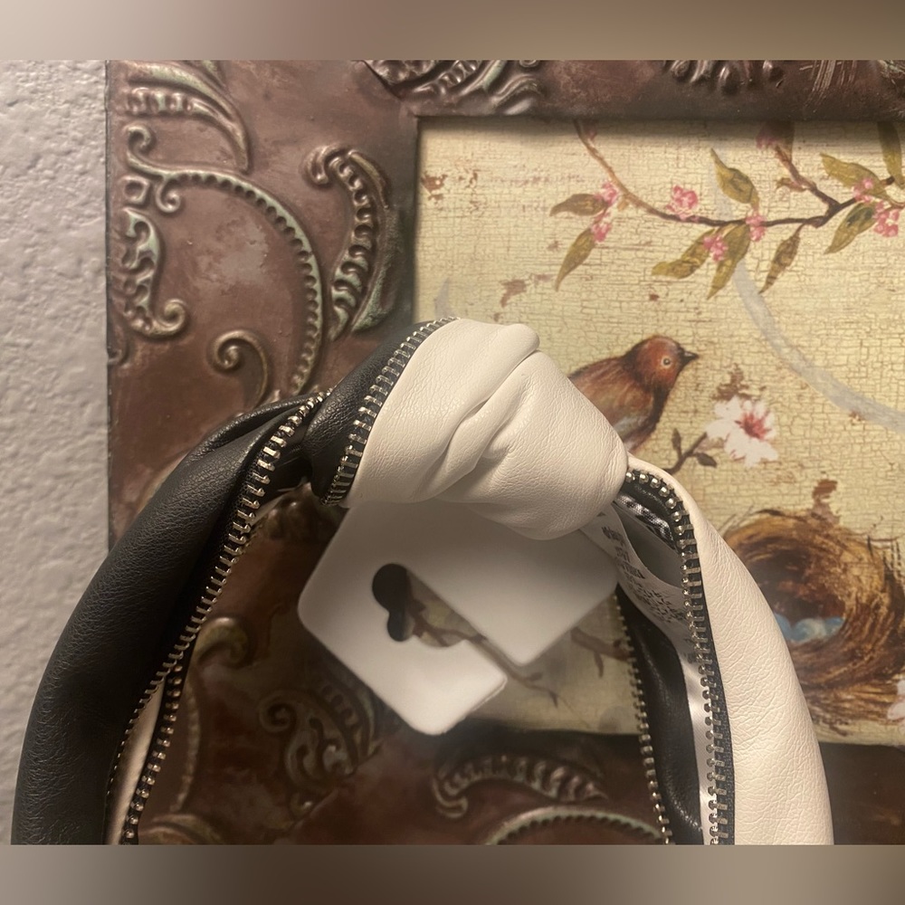 Disney Cruella Da Ville Headband - Picture 2 of 5